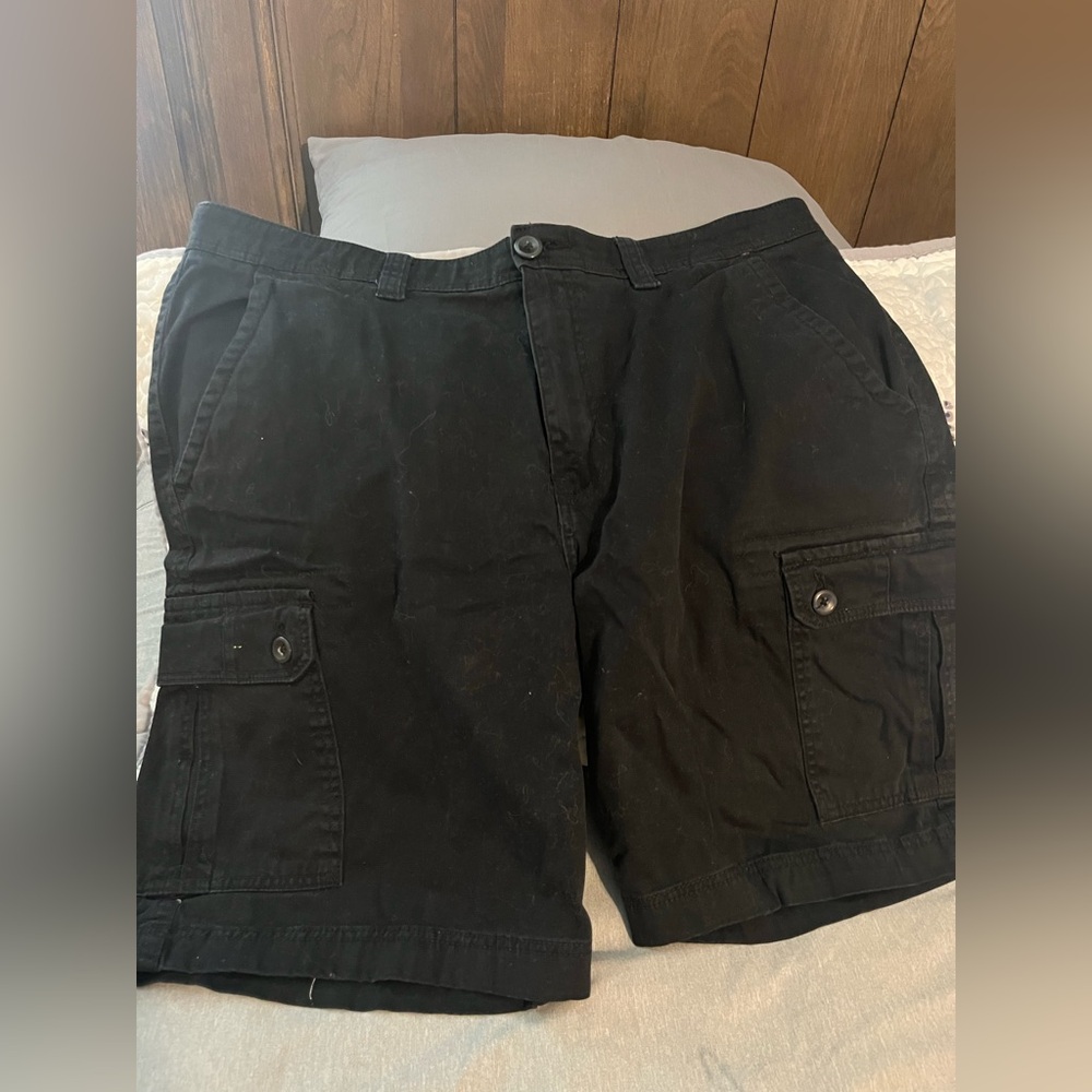 Men’s cargo shorts
